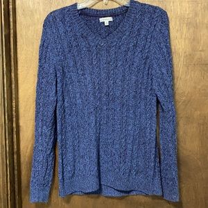 M Navy v-neck sweater